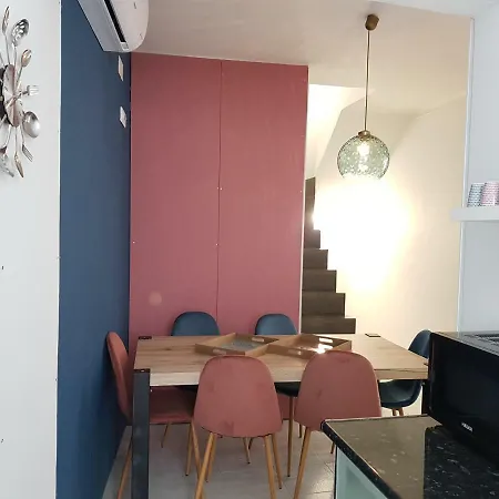 Мини-отель Pink'nblue House 4*